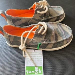 Boys camouflage shoes